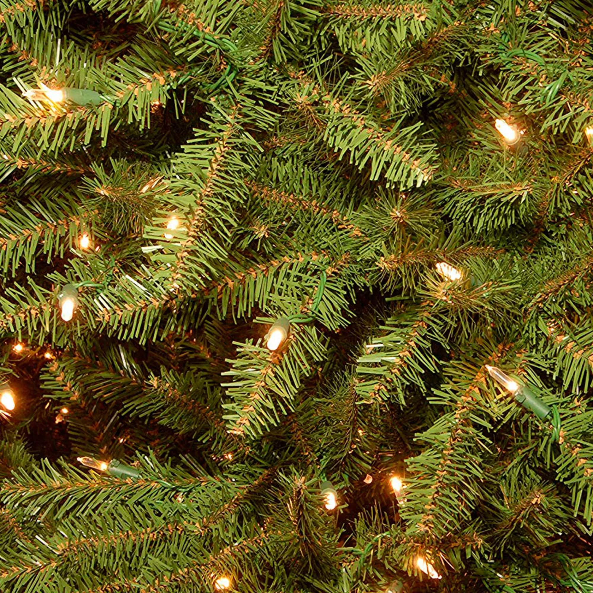 Christmas Central 6.5' Pre-Lit Dunhill Fir Artificial Christmas Tree – Clear Lights< Pre-Lit