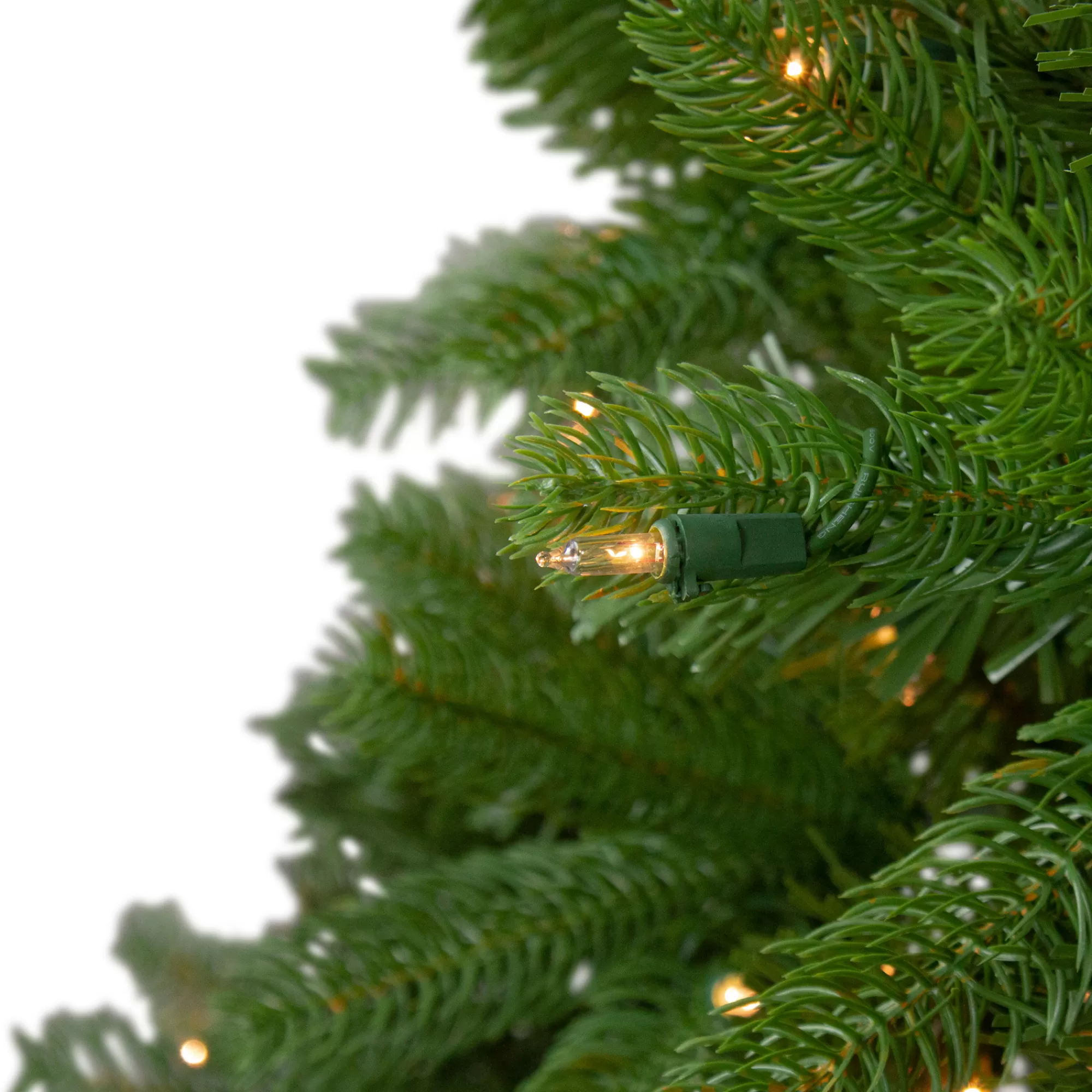 Northlight 6.5' Pre-Lit Palisades Fir Artificial Christmas Tree - Clear Lights< Pre-Lit