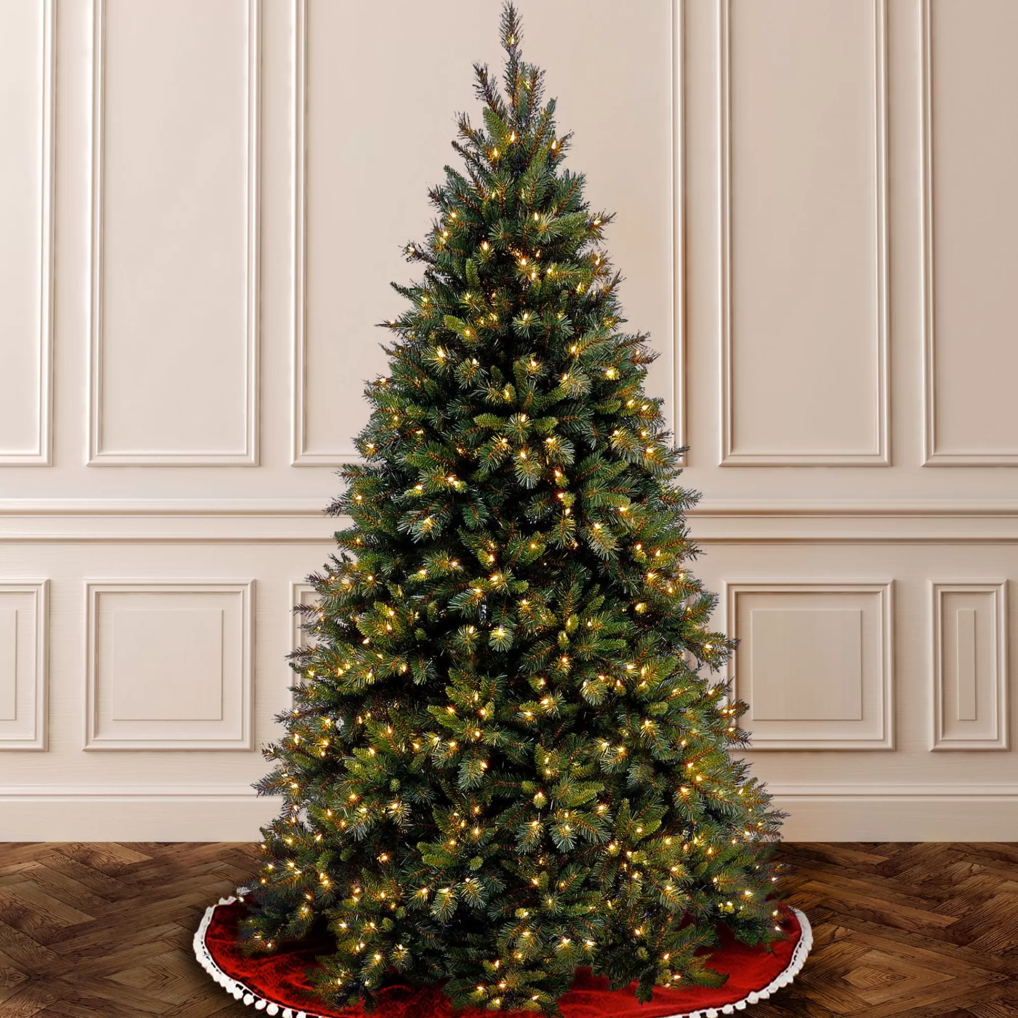 Christmas Central 6.5' Pre-Lit Tiffany Fir Artificial Christmas Tree - Clear Lights< Pre-Lit