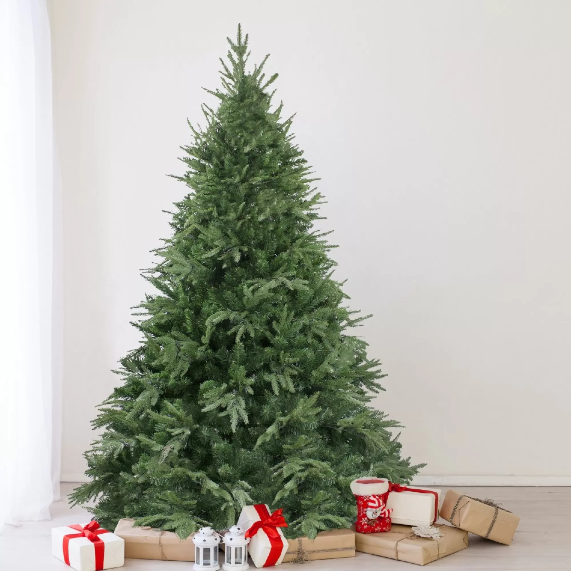 Northlight Unlit-6.5' Silverthorne Fir Artificial Christmas Tree - Unlit