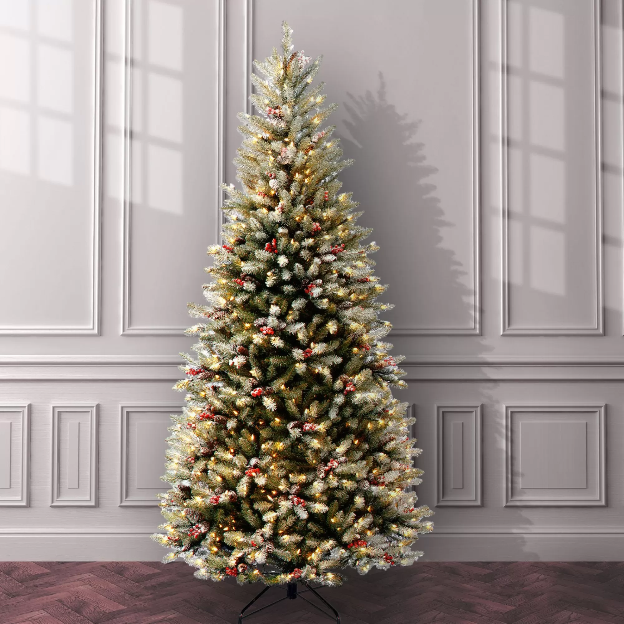 Christmas Central 7.5 Ft. Dunhill(R) Fir Slim Tree With Clear Lights< Pre-Lit