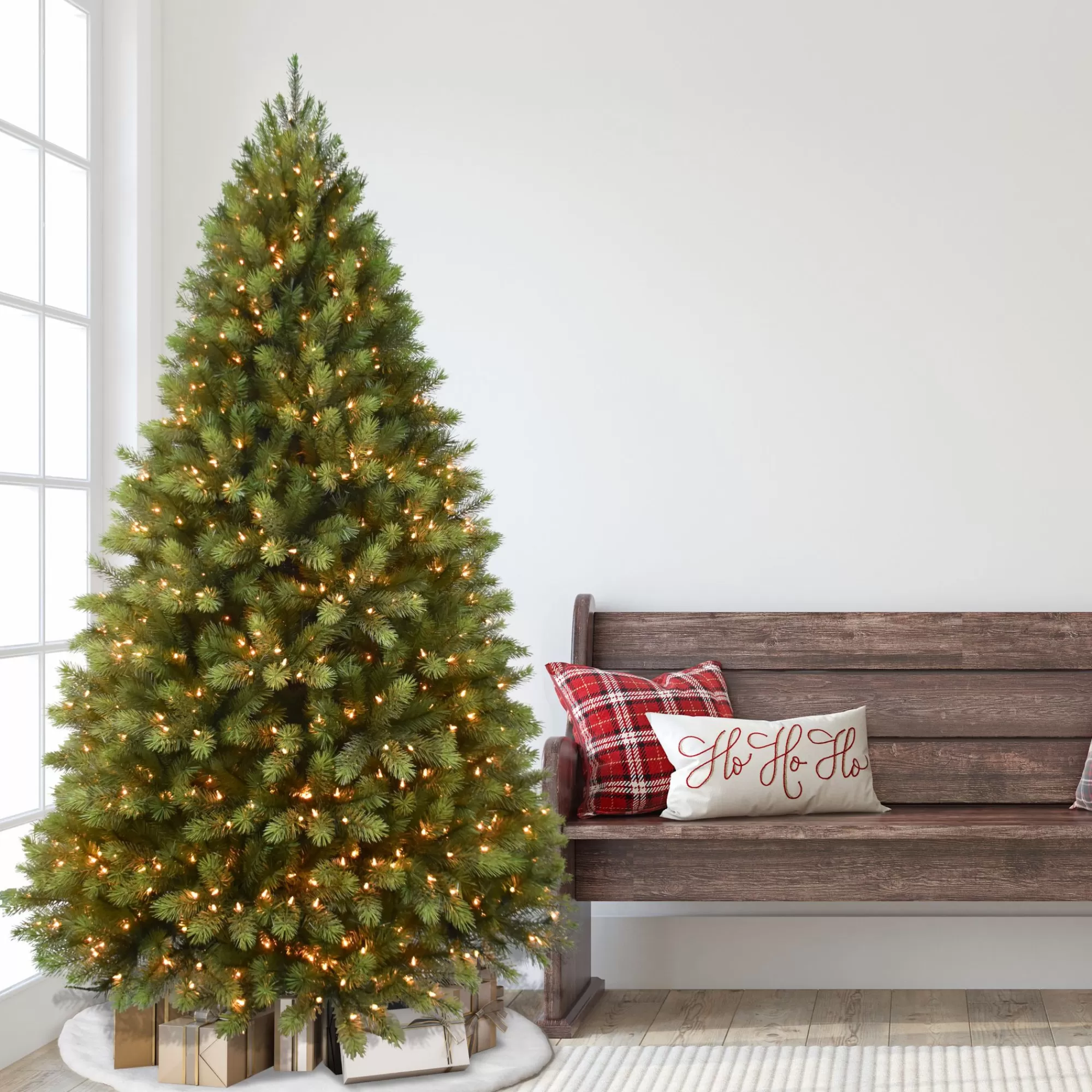 CC Christmas Decor 7.5' Pre-Lit Middlebury Spruce Artificial Christmas Tree, Clear Lights< Pre-Lit